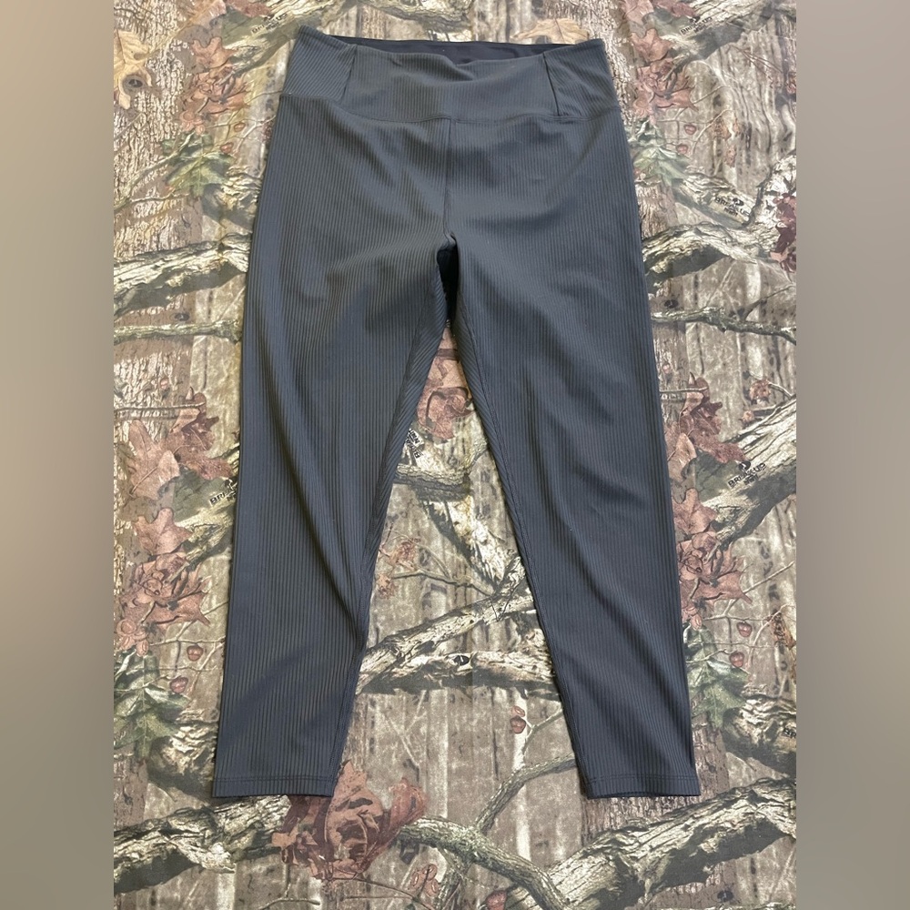 Girlfriend Collective Leggings size XL black ribben H68